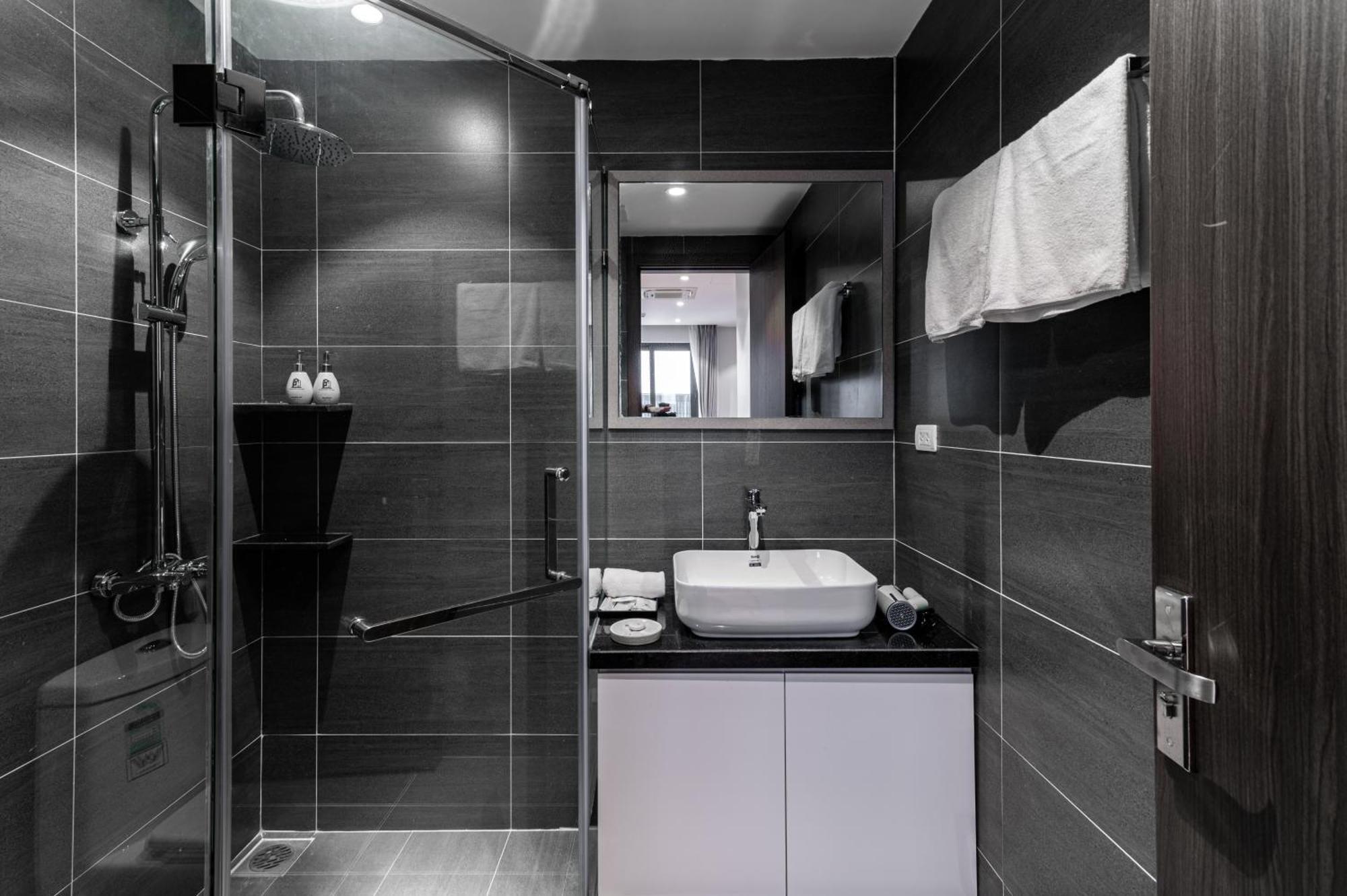 האנוי Luxe Paradise Suites Hotel To Ngoc Van מראה חיצוני תמונה