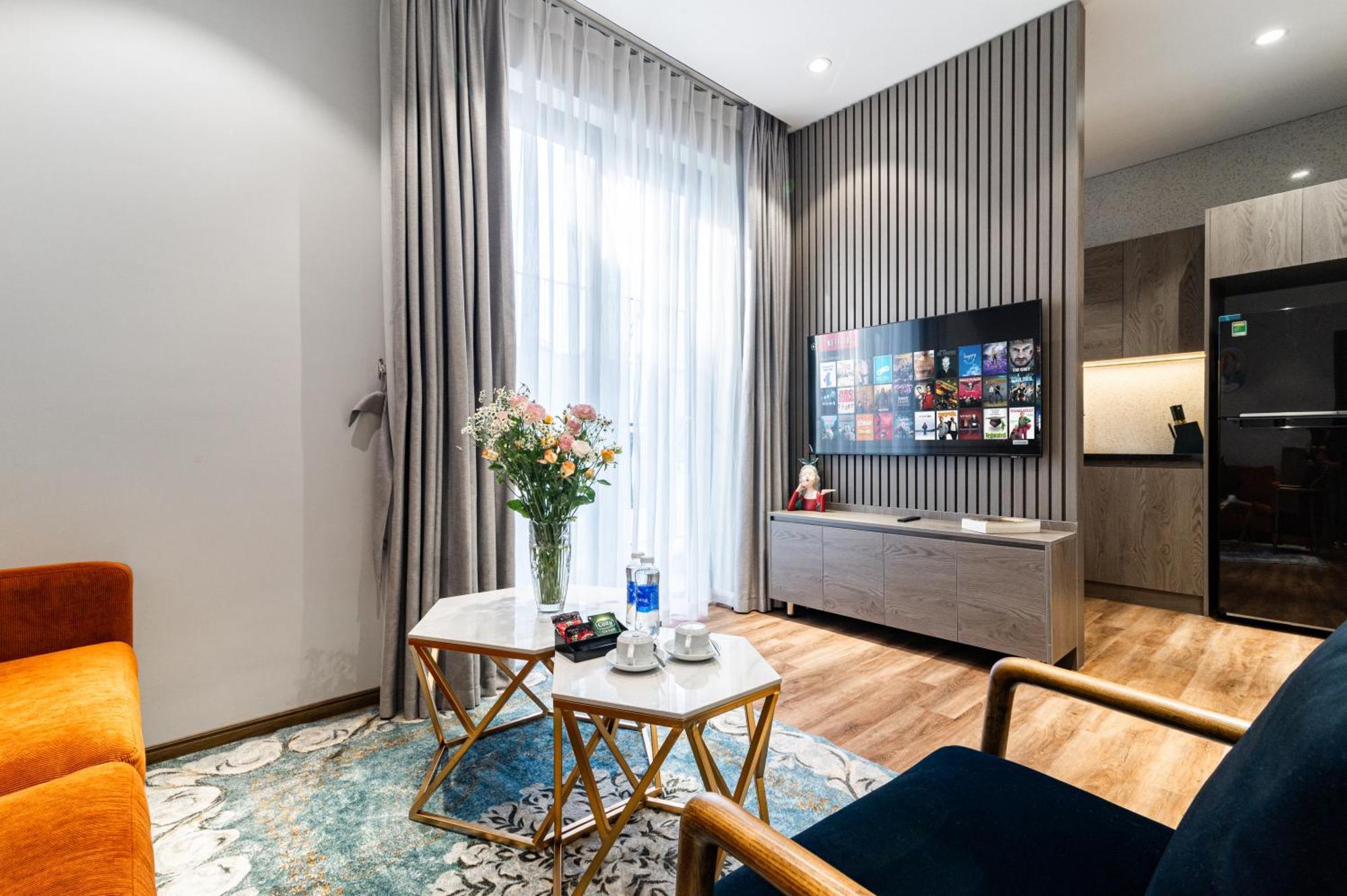 האנוי Luxe Paradise Suites Hotel To Ngoc Van מראה חיצוני תמונה